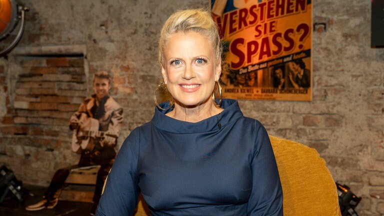 Moderatorin Barbara Schöneberger blickt auf die schönsten, überraschendsten und lustigsten Momente der Sendungsgeschichte zurück.