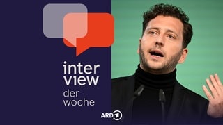 Felix Banaszak, Bundesvorsitzender von Bündnis 90Die Grünen, äußert sich bei einer Pressekonferenz unter anderem zu den Vorgängen in Venezuela. 