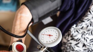 Drei Bewohner eines Seniorenheims in Eisenberg mussten wegen der Hitze ins Krankenhaus (Symbolfoto)