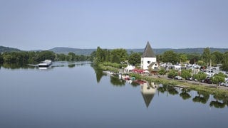 Die Stadt Schweich will mit Hilfe einer Flusswärmepumpe Moselwasser nutzen, um Gebäude mit Wärme zu versorgen.