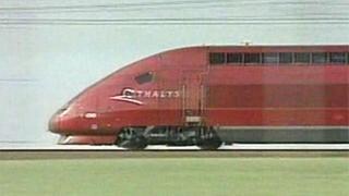 Thalys Hochgeschwindigkeitszug pendelt zwischen Brüssel und Paris mit einer Höchstgeschwindigkeit von 300 StdKm.