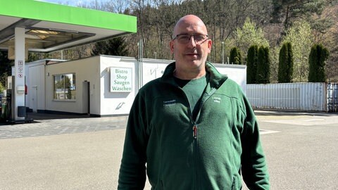 Tankstellenbesitzer Mike Locher aus Fischbach im Kreis Kaiserslautern