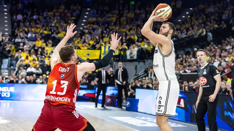 Moritz Krimmer kommt vom deutschen Pokalsieger Bamberg nach Trier zurück. Dort spielte er bereits in der Saison 202324 in der zweiten Liga. Jetzt tritt er auch in der Basketball-Bundesliga für Trier an.