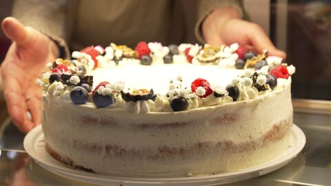 Maracuja-Beerentorte
