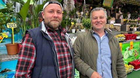 Stuttgarter Frühlingsfest auf dem Cannstatter Wasen: Los-Stand mit Pflanzen als Gewinne