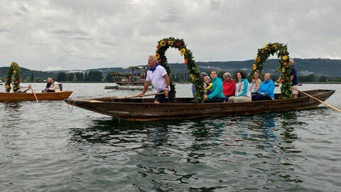 Die Mooser Wasserprozession ist jedes Jahr ein Spektakel auf dem Bodensee vor Radolfzell.