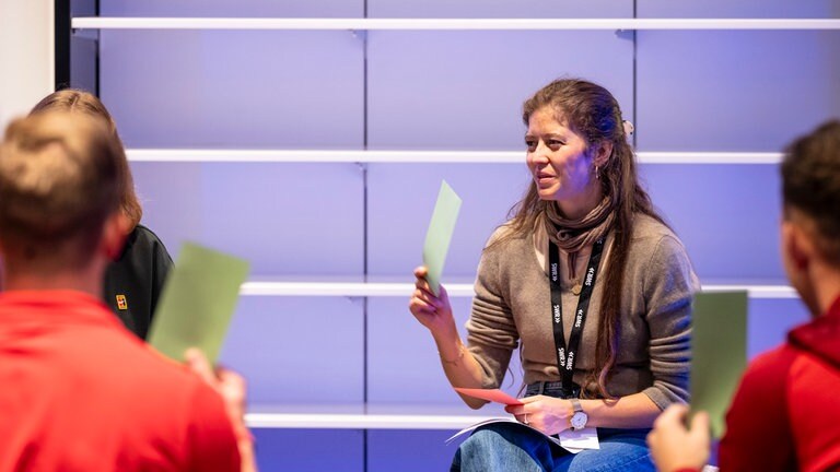SWR Regiotour: „Lass reden“ von SWR Heimat im SWR PopUp Studio mit Spielern der SG Bettringen.