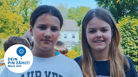 Zwei Schülerinnen der Grundschule Hargesheim