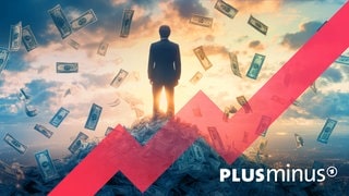 Ein Mann auf einem Berg aus Geld. Reichtum fließt von oben nach unten – deshalb helfen Bezos, Musk und Co uns allen. An der These gibt es Zweifel. Nicht nur Linken-Politikerin Heidi Reichinnek würde Superreiche gerne zumindest teilweise enteignen.