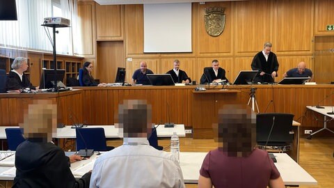 Prozessbeginn am Montagmorgen im Landgericht Heilbronn: Ein Jagdpächter soll Drahtseile über eine Mountainbike-Strecke gespannt haben.