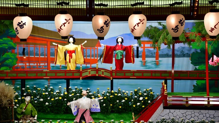 Figur eines traditionellen Puppentheaters in Yame