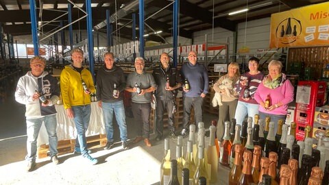 Platzansager Philipp aus Wiernsheim-Pinache mit seinem Getränkemarkt-Team