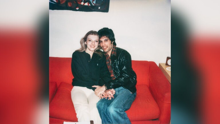 „Freddie Mercury mit Mary Austin: Ein Leben in Songs“, Seite 135