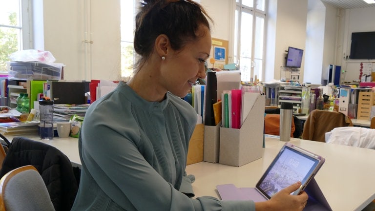 Schülerinnen der Klasse 9c haben Lehrer und Lehrerinnen der Tulla-Realschule in Mannheim befragt, wie sie ihre Pausen verbringen.