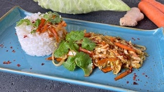 Geschmortes Filderkraut mit Ingwer und Karotte