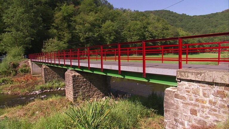 Hierzuland Helmeroth Brücke