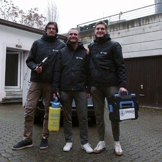 Drei Brüder aus Karlsruhe haben die Firma für Schädlingsbekämpfung ihres Opas übernommen.