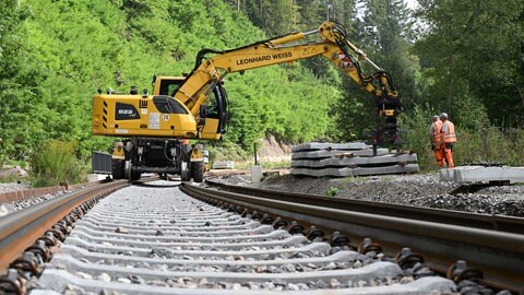 Die stillgelegte Hermann-Hesse-Bahn zwischen Calw und Weil der Stadt wird aufwändig reaktiviert.