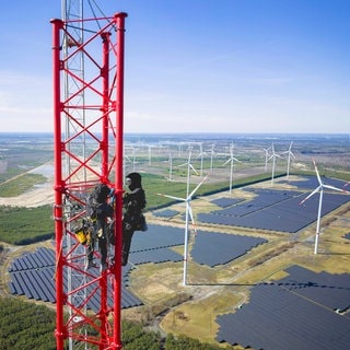 Energiepark Schipkau in Brandenburg: Hier wird 2025 der weltgrößte Windmessturm mit einer Höhe von 300m errichtet. Mit diesem Turm wird die Windausbeute am Standort und in der Höhenlage ermittelt. 