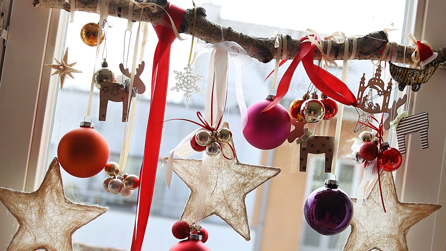 Weihnachtsdeko: Fenster schön schmücken zu Weihnachten