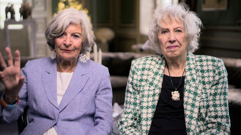 Maja Stadler-Euler (l.) und Gisela Wild erzählen von ihrer erfolgreichen Klage beim Bundesverfassungsgericht. Vor mehr als 40 Jahren stoppten die beiden Hamburger Rechtsanwältinnen in Karlsruhe die Volkszählung.