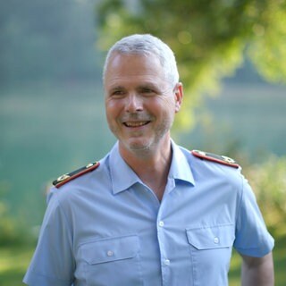 Mann in Bundeswehrbekleidung