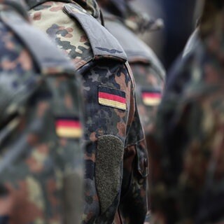 In Kupferzell (Hohenlohekreis) führt die Bundeswehr eine Großübung durch. Das Lager der Soldaten liegt direkt neben einer Schule. (Symbolbild)
