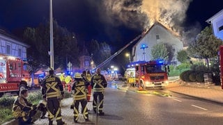 In Neckarsulm-Obereisesheim brannte am Wochenende ein Wohnhaus, verletzt wurde niemand, der Sachschaden ist hoch.