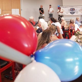 Gemütliches Beisammensein der deutsch-französischen Freundschaft, die in diesem Fall seit 63 Jahren besteht.
