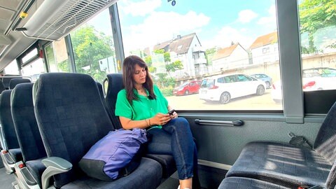 Fatma Mittler-Solak in der Doku zum Abschluss der ARD-Mitmachaktion #besserBahnfahren