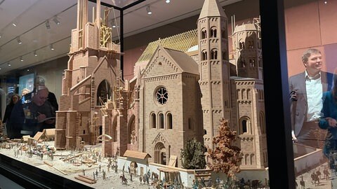 Modell vom Münsterbau im Augustinermuseum Freiburg