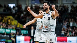 Behnam Yakhchali (Gladiators Trier) jubelt