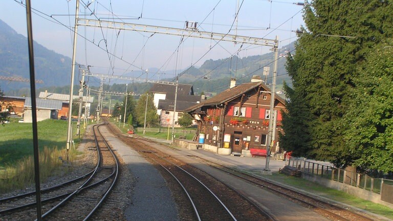 Impressionen der Strecke von Andermatt nach Reichenau-Tamins