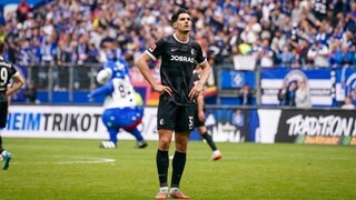 Igor Matanovic gegen den HSV auf dem Rasen
