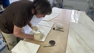 Künstler Manne Gelmar aus Stutensee arbeitet seit 30 Jahren für die Luftfahrtindustrie 