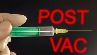Nahaufnahme einer Injektionsnadel, im Hintergrund stehen die Worte Post Vac.