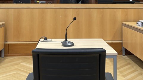 Wegen Verhandlungsunfähigkeit des Angeklagten abgesagt: Prozess um sexuellen Missbrauch eines Arztes der Uniklinik Tübingen an seiner Patientin