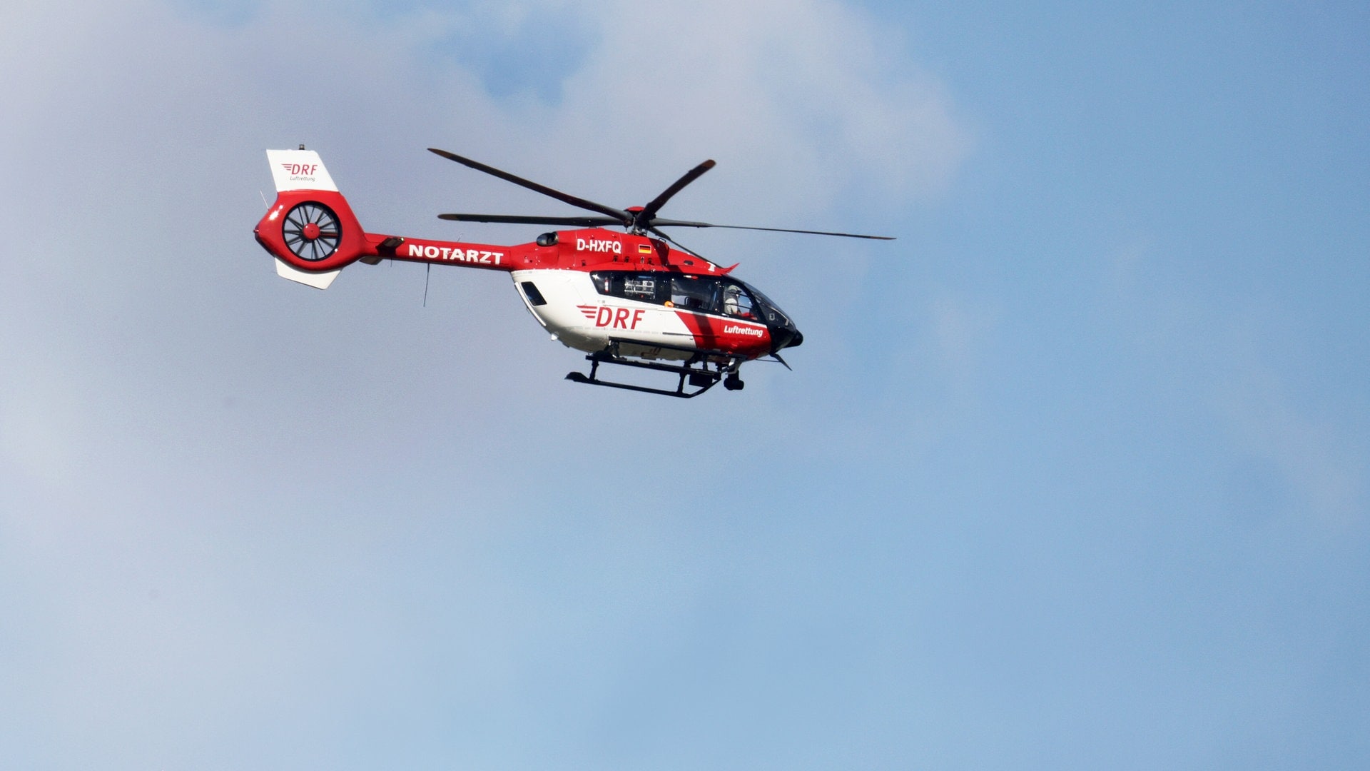 Mehrere Verletzte bei schwerem Auffahrunfall auf der A81 bei Widdern