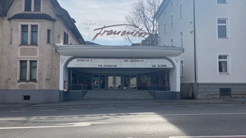 Das Frauentorkino in Ravensburg. Es soll saniert und neue Heimat für das Theater werden.