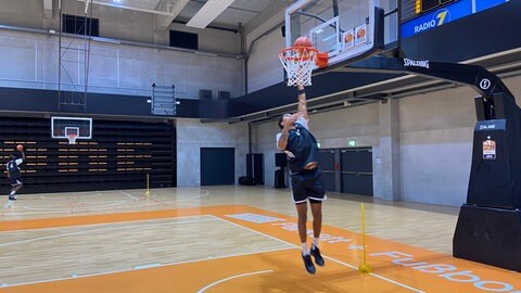 Neuzugang Michael Rataj im Training beim Korbleger.