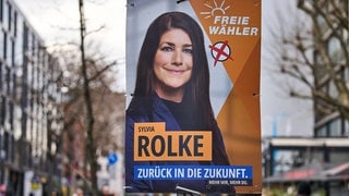 Auf dem Bild ist ein Wahlplakat von Sylvia Rolke, Freie Wähler BW