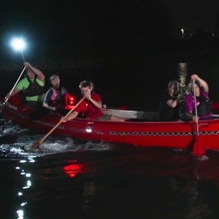 Rheingeschichten: Nachtpaddeln auf dem Rhein