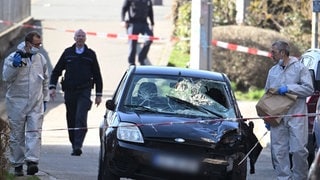 Das demolierte Tatfahrzeug der Todesfahrt von Mannheim. Die Ermittler gehen inzwischen von einer vorsätzlichen Tat aus.