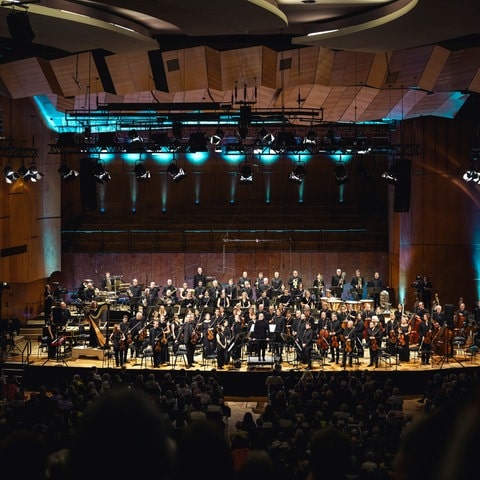 SWR Symphonieorchester unter der Leitung von François-Xavier Roth