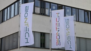 Das Unternehmen BioNTech aus Mainz hat angekündigt, seine Standorte in Idar-Oberstein und Marburg zu schließen