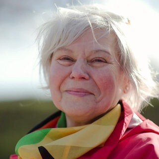 Rita Kreyer aus Dedenbach: Sie bringt "Locker vom Hocker" Senioren in Bewegung.