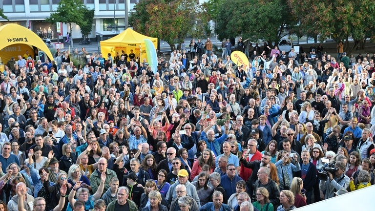 Der Zentralplatz am Finaltag der SWR1 Hitparade in Koblenz.