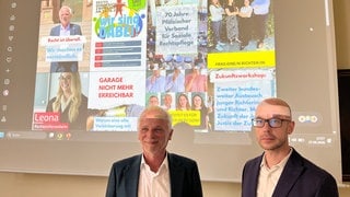 OLG-Präsident Bernhard Thurn (links) und Stefan Meißner, der am Social-Media-Auftritt der pfälzischen Justiz mitarbeitet.