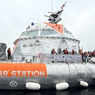 Das kleine Forschungsschiff Tara Polar Station