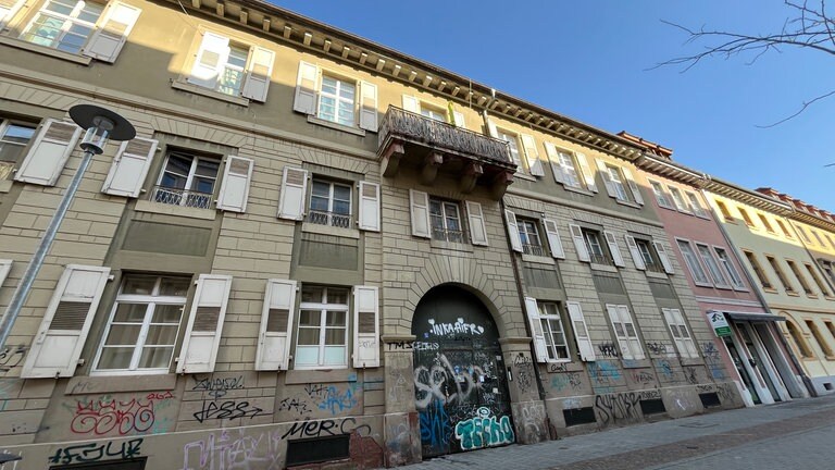 Bauwerke in Karlsruhe von Friedrich Weinbrenner: Ein Modellhaus von Friedrich Weinbrenner in der Karlsruher Innenstadt.